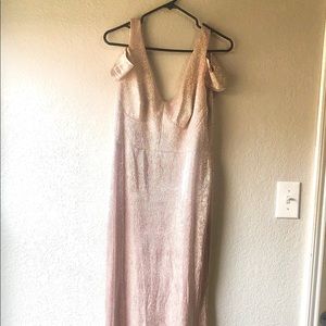 CALVIN KLEIN Glamorous gold formal dress